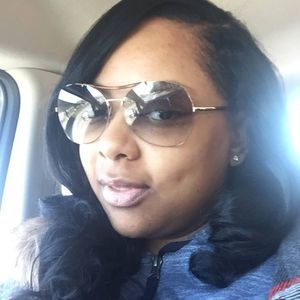 Meet your Posher, Jakia